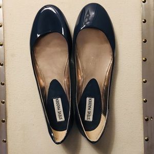 Steve Madden: Charcoal flats/shoes, Never worn!